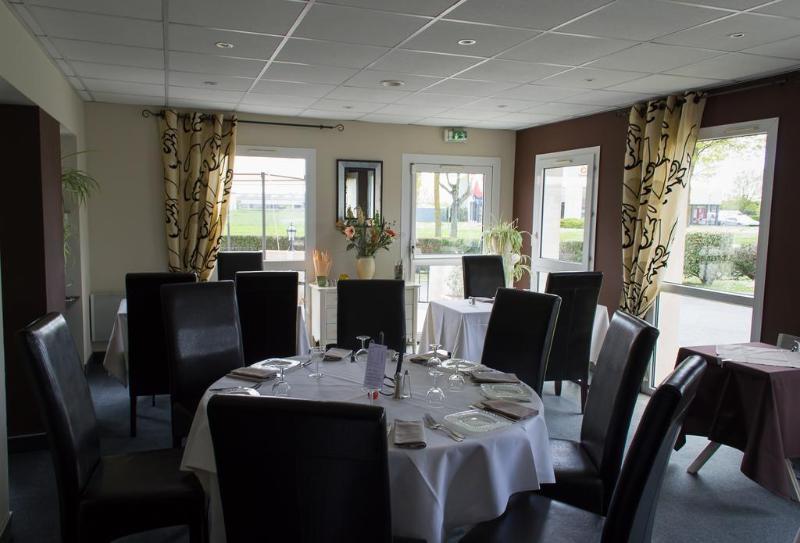 Le Cosy Villebarou Hotel 2*