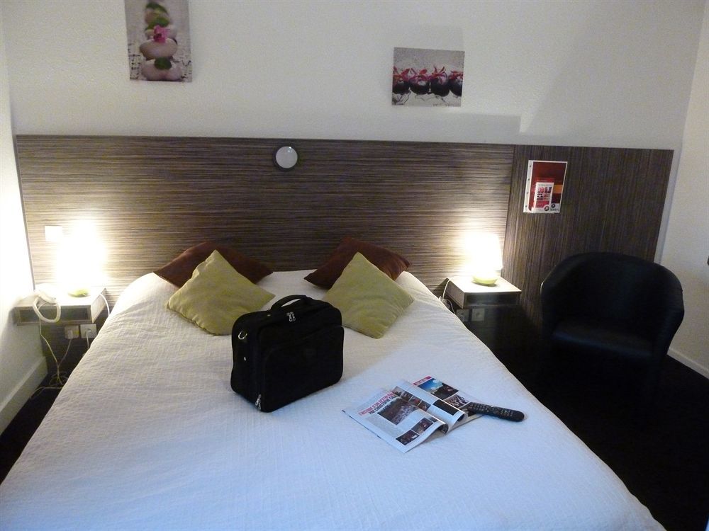 Hotel Le Cosy Villebarou 2*
